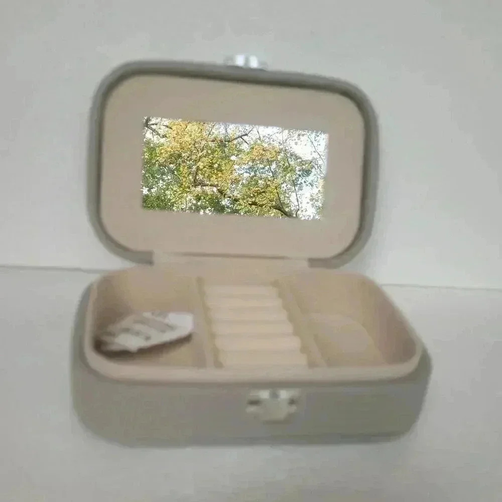 NWT Antropologie Jewelry Organizer Case  Bridesmaid Gifts Travel Bag - Leather
